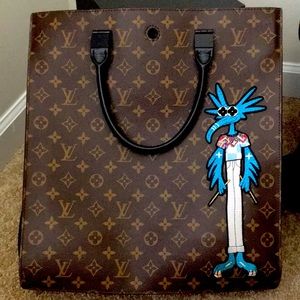 Big shoulder Louis Vuitton bag limited edition